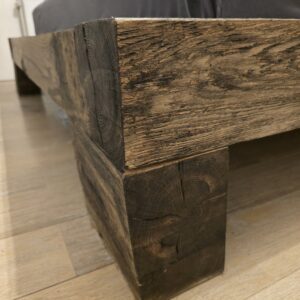 Eiken bed Mierlo